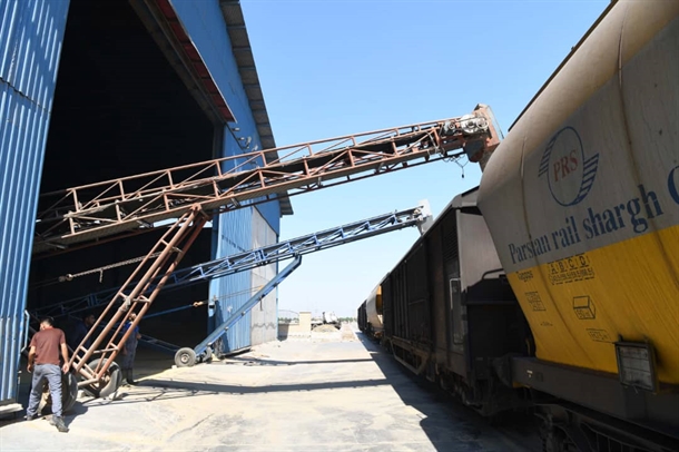 تصویر از جابجایی 2.8 میلیون تن کالا در بنادر غرب هرمزگان