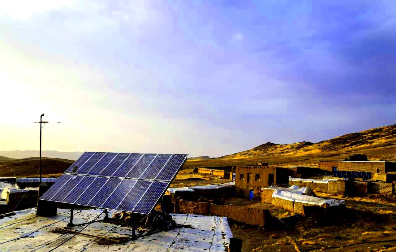 تصویر از تامین برق روستاهای سخت‌گذر استان کردستان از طریق انرژی خورشیدی