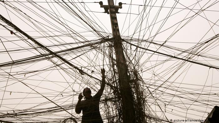 تصویر از مشکلات برق ریشه یابی شد: اصرار دولت به توزیع برق ارزان