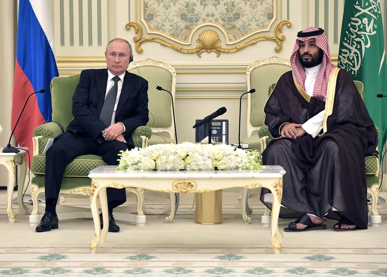 تصویر از نمایش نفوذ پوتین در خاورمیانه با توافق های 2 میلیارد دلاری