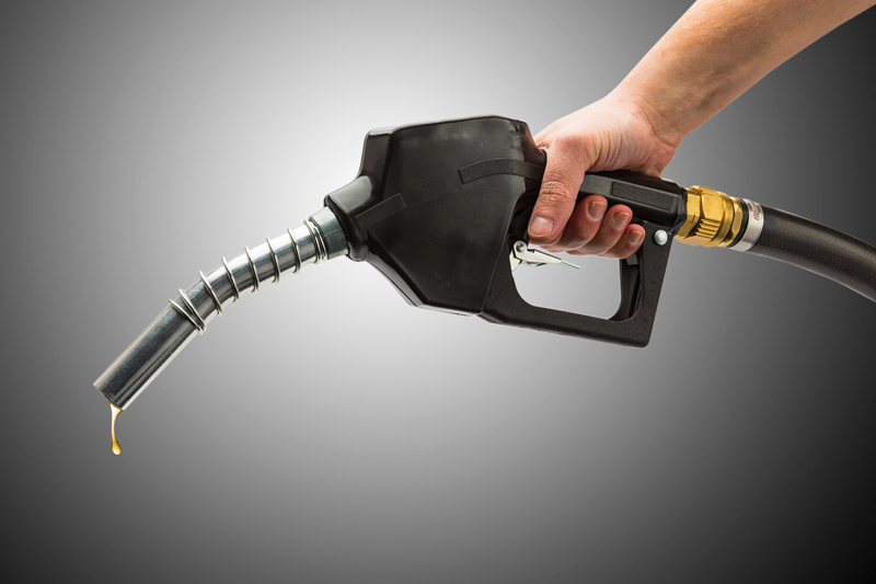 تصویر از راهی برای افزایش قدرت خرید: پول افزایش قیمت بنزین به جیب مردم برگردد