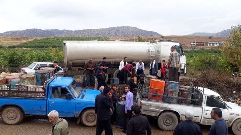 تصویر از سوخت رسانی مستمر به روستاهای توابع شهرستان معمولان