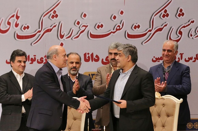 تصویر از امضای ۳ قرارداد پژوهشی شرکت نفت خزر با شرکت‎های ایرانی