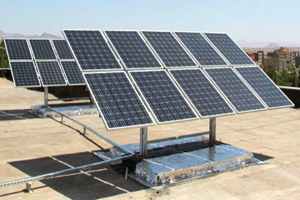 تصویر از توسعه سرمایه گذاری در انرژی خورشیدی در قم