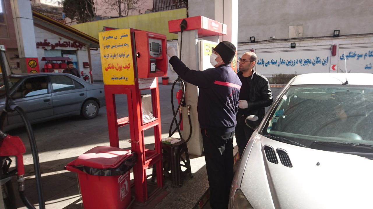 تصویر از اقدامات شرکت ملی پخش برای مقابله با کرونا در جایگاه‌های سوخت