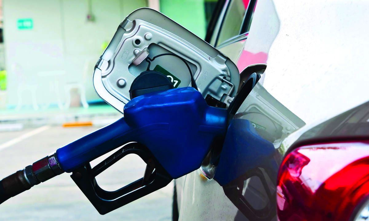 تصویر از مصرف بنزین در تهران ۵۰ درصد کاهش یافت