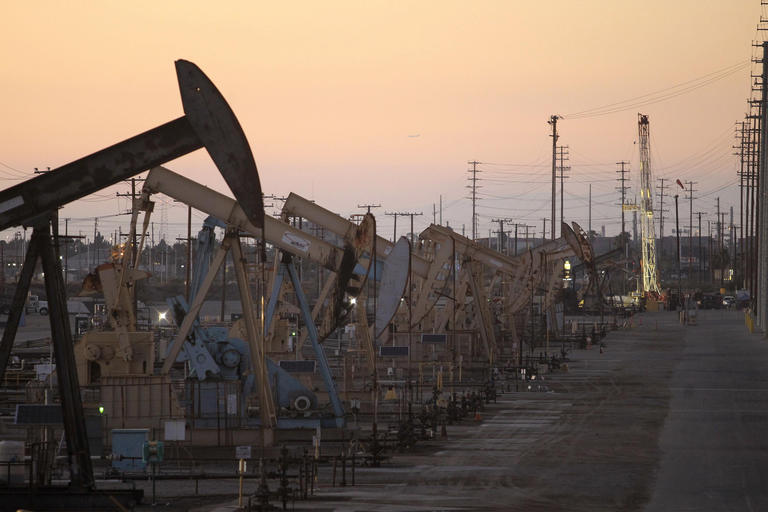 تصویر از دورنمای تولید نفت آمریکا یک میلیون بشکه کمتر شد