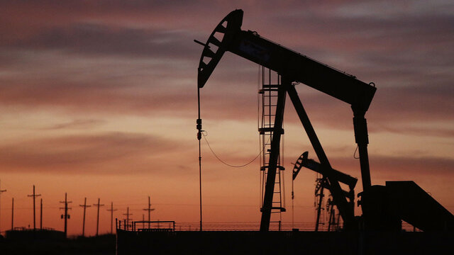 تصویر از قیمت نفت آمریکا به پایین‌ترین حد از مارس سال ۱۹۹۹ رسید
