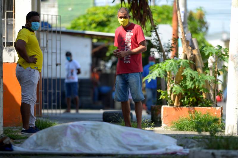 تصویر از مرگ ۶ هزار نفر در یک استان اکوادور طی دو هفته