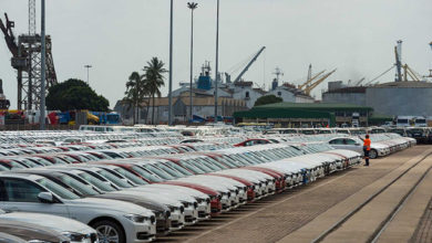 تصویر از ترخیص فقط ۱۳۷۹ خودرو از گمرک