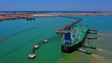 تصویر از بهره برداری از بزرگترین بندر پتروشیمی چین