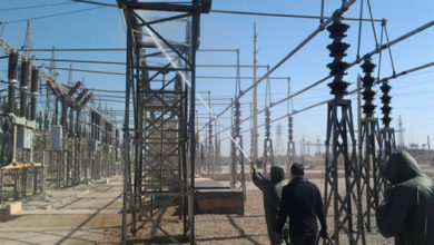 تصویر از آغاز شستشوی مجدد پست های برق در آبادان، خرمشهر و شادگان