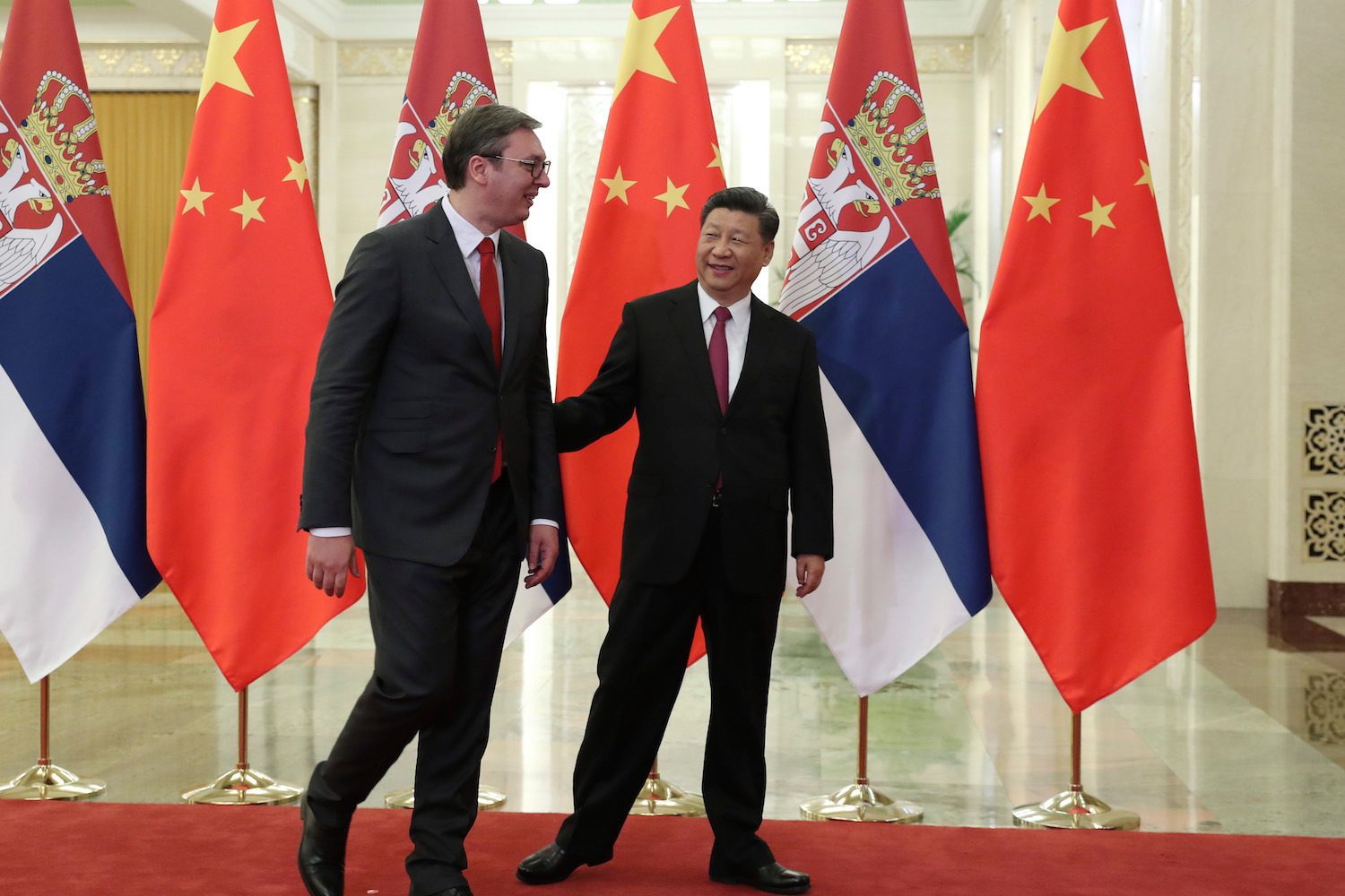 تصویر از فرش قرمز صربستان برای چین به قیمت آلودگی محیط زیست