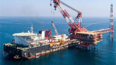 تصویر از بارج بزرگ اقامتی و تعمیراتی در پارس جنوبی مستقر میشود