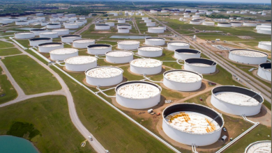 تصویر از کاهش ذخایر آمریکا قیمت نفت را افزایش داد