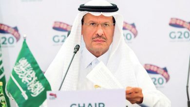 تصویر از وزیر انرژی عربستان: باید فوق‌ العاده محتاط باشیم