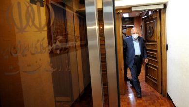 تصویر از زنگنه: تحریمها برداشته شود به بازار نفت برمیگردیم