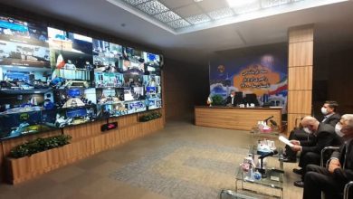 تصویر از حضور شبانه وزير نيرو در ستاد فرماندهی پيك بار 1400