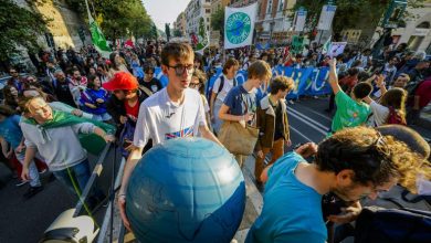 تصویر از تظاهرات فعالین محیط زیست در حاشیه اجلاس گروه ۲۰ در رم