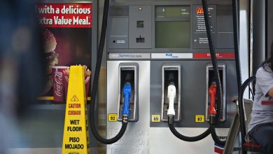 تصویر از چشم انداز تیره و تار قیمت بنزین در ایالات متحده