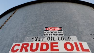 تصویر از کاهش ذخایر نفت آمریکا قیمت‌ها را افزایش داد
