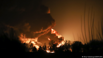 تصویر از اصابت موشک به پایانه نفتی در اوکراین