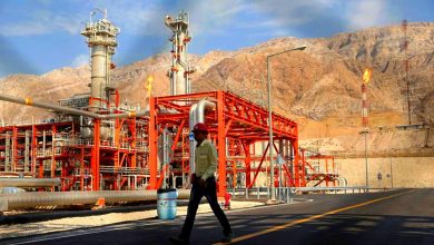 تصویر از اینسایتس: با رفع تحریم‌ها تولید نفت ایران تا اوت ۷۵۰ هزار بشکه افزایش پیدا می‌کند