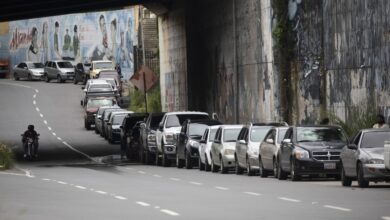 تصویر از اختلال در تولید بنزین ونزوئلا و ایجاد صف‌های طولانی خودروها