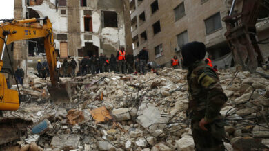 تصویر از تعداد کشته شدگان در زلزله ترکیه و سوریه به بیش از ۷۳۰۰ نفر رسید