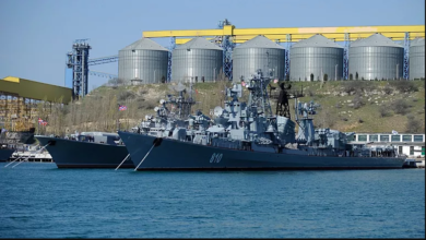 تصویر از دفع حمله قایق‌های تندروی بدون سرنشین اوکراین به پایگاه ناوگان دریای سیاه روسیه در کریمه