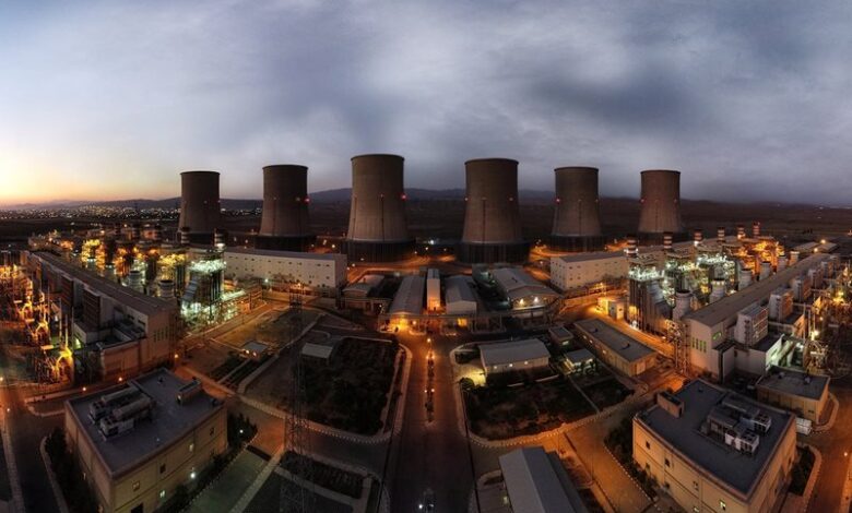 تصویر از وزیر نیرو خبر داد:عرضه مستقیم برق نیروگاه‌ها به مصرف کنندگان در بورس