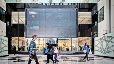 تصویر از ارزش دلاری بازار به یکچهارم پنج سال پیش سقوط کرده است