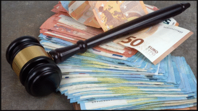 تصویر از با پول بازی نکنیم