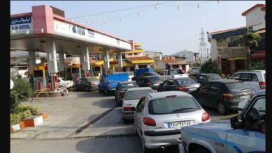 تصویر از دلیل صف‌های طولانی پمپ‌بنزین‌های بندرعباس