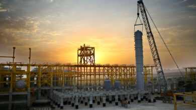 تصویر از رکوردشکنی در نصب ۱۲۰۰ تن تجهیزات طرح پتروشیمی سیراف