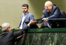 تصویر از ۱۸۰ پژوهشگر و کنشگر حوزه‌‏های اقتصاد: بدون مماشات بودجه برخی نهادها را حذف کنید