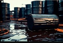 تصویر از کاهش قیمت نفت در پی گزارش تلاش چین برای پایان دادن به جنگ آمریکا و ایران